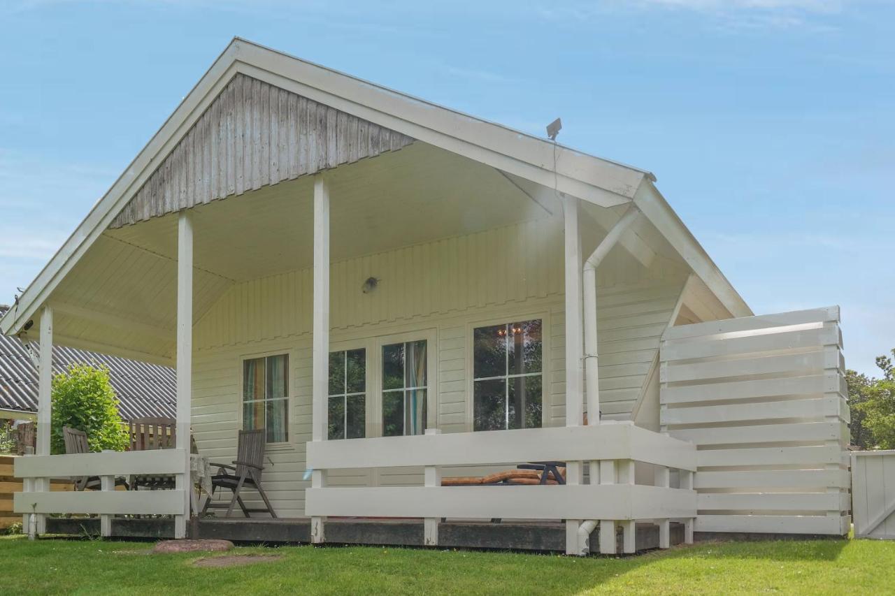 3 Pers Waterfront Swedish House W Sauna, Modern Kitchen And Private TerraceAnjum エクステリア 写真